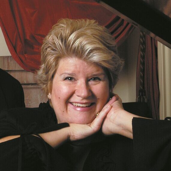 Valerie Thorson, organ